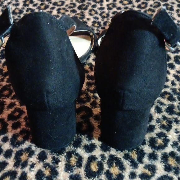 NWOT CL by Laundry Heels Size 9M - Picture 4 of 7